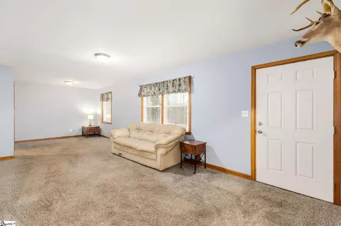 Bedroom - 4964 Highway 49, Laurens, SC 29360 photo 1 of 1