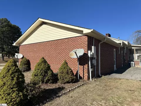 Exterior - 601 Old Pendleton Rd, Easley, SC 29642 photo 5 of 9