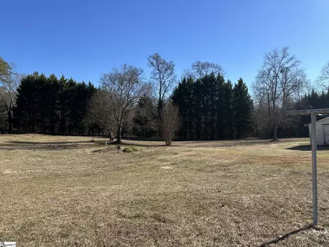 Exterior - 601 Old Pendleton Rd, Easley, SC 29642 photo 3 of 9