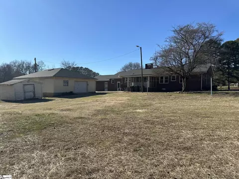 Exterior - 601 Old Pendleton Rd, Easley, SC 29642 photo 4 of 9