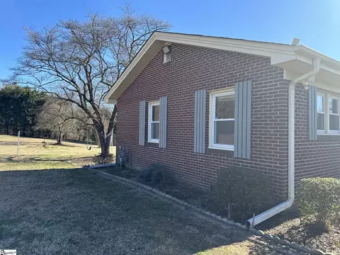 Exterior - 601 Old Pendleton Rd, Easley, SC 29642 photo 2 of 9