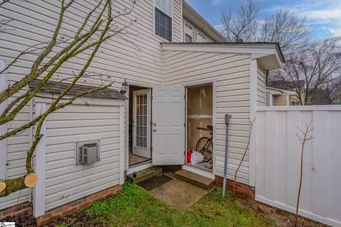Exterior - 174 Spring Crossing Cir, Greer, SC 29650 photo 5 of 7