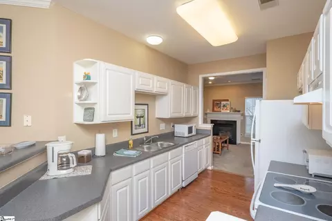 Kitchen - 174 Spring Crossing Cir, Greer, SC 29650 photo 1 of 4