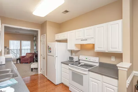 Kitchen - 174 Spring Crossing Cir, Greer, SC 29650 photo 2 of 4