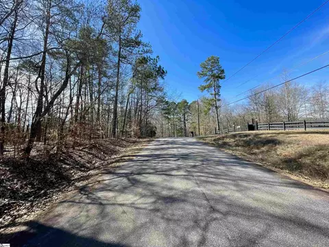 0 Robin Dr, Fountain Inn, SC 29644