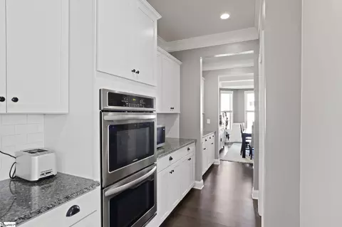 Kitchen - 207 Granito Dr, Greer, SC 29650 photo 4 of 4