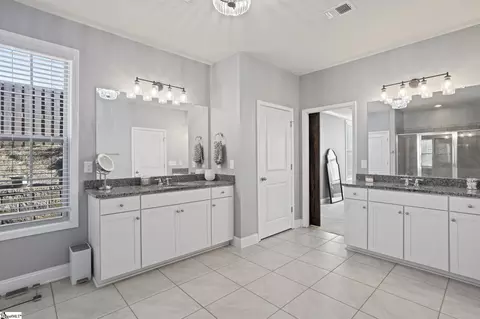 Bath - 207 Granito Dr, Greer, SC 29650 photo 2 of 4