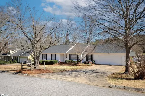 30 Fieldstone Pl, Greenville, SC 29615