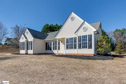Exterior - 115 Ascot Dr, Easley, SC 29642 photo 4 of 10