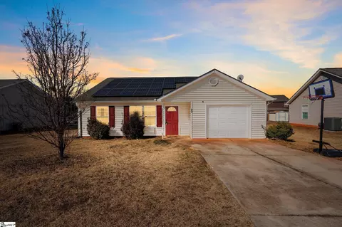 17 Picardy Dr, Greenville, SC 29605