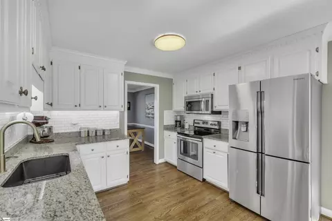 Kitchen - 8 River Way Dr, Greer, SC 29651 photo 1 of 2