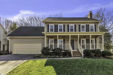 8 River Way Dr, Greer, SC 29651