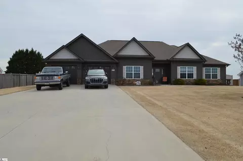 803 W Keepsake Ln, Inman, SC 29349