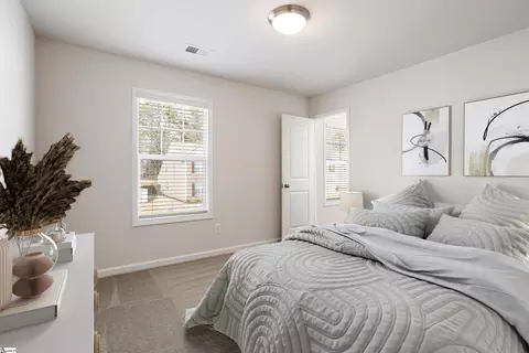Bedroom - 704 Chesterfield Ct, Boiling Springs, SC 29316 photo 4 of 6
