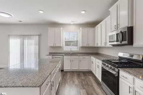 Kitchen - 704 Chesterfield Ct, Boiling Springs, SC 29316 photo 1 of 2