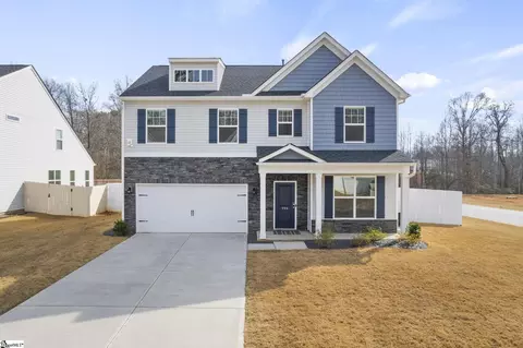 704 Chesterfield Ct, Boiling Springs, SC 29316