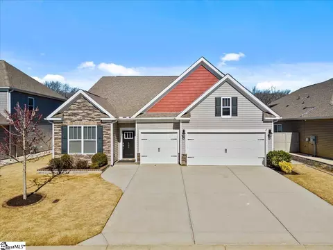 562 Elwood Dr, Duncan, SC 29388