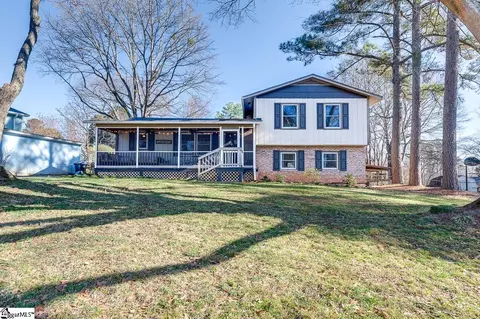 512 Sellwood Cir, Simpsonville, SC 29680
