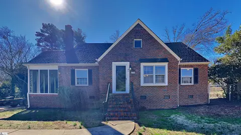 125 Penarth Rd, Spartanburg, SC 29301