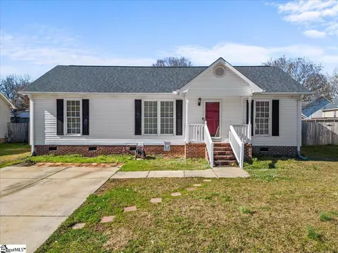602 Oak Valley Dr, Simpsonville, SC 29681