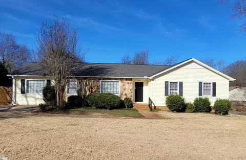 200 Hedgewood Ter, Greer, SC 29650
