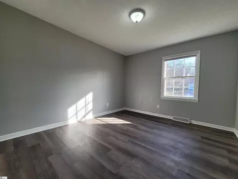 Other - 200 Hedgewood Ter, Greer, SC 29650 photo 4 of 9