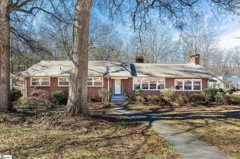 113 Woodland Dr, Greer, SC 29651