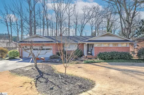 5 Sunderland Dr, Greenville, SC 29611