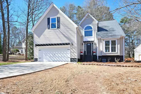 403 Wild Horse Creek Dr, Simpsonville, SC 29680