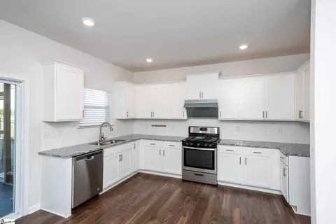 Kitchen - 4 Corbel Dr, Greer, SC 29650 photo 1 of 2
