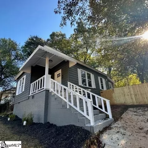 29 W 6th St, Greenville, SC 29611