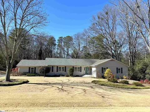 105 Independence Dr, Greenville, SC 29615