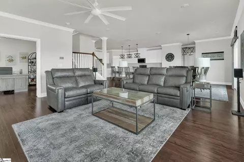 Living - 155 Redcroft Dr, Greer, SC 29651 photo 4 of 7