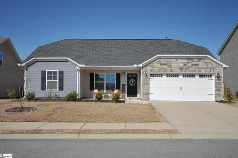 200 Chinchilla Dr, Fountain Inn, SC 29644