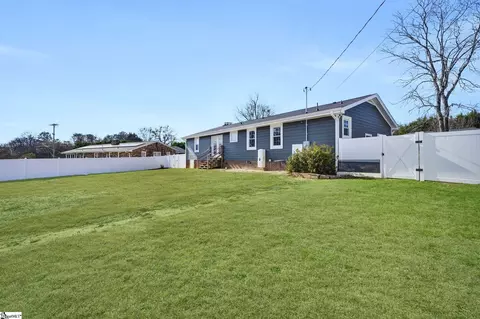 Exterior - 104 Hillside Dr, Greer, SC 29651 photo 6 of 7