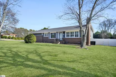 Exterior - 104 Hillside Dr, Greer, SC 29651 photo 2 of 7