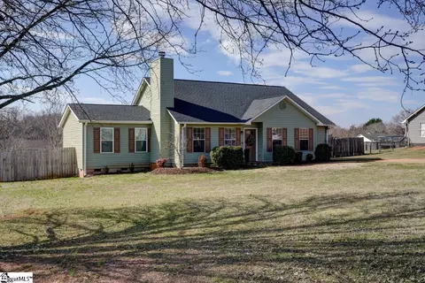 5371 Parris Bridge Rd, Boiling Springs, SC 29316