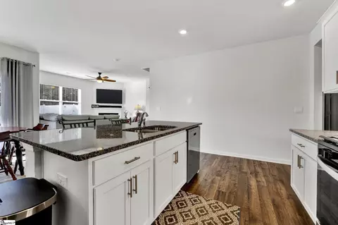 Kitchen - 541 Sapling Gap Rd, Greer, SC 29651 photo 5 of 5