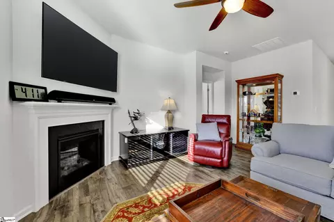 Living - 541 Sapling Gap Rd, Greer, SC 29651 photo 3 of 5