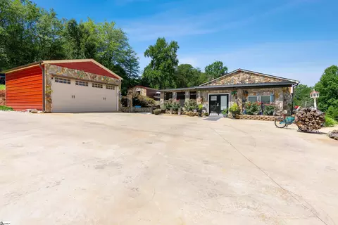 360 Ray Blackley Rd, Inman, SC 29349