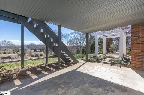 Exterior - 114 Skyland Dr, Easley, SC 29640 photo 6 of 11