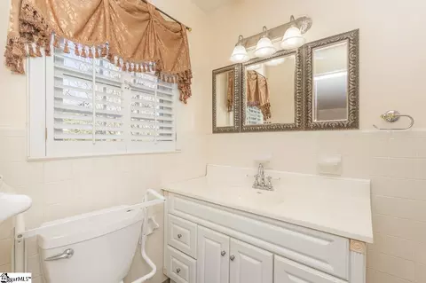 Bath - 114 Skyland Dr, Easley, SC 29640 photo 2 of 2