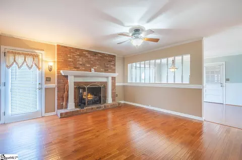 Living - 114 Skyland Dr, Easley, SC 29640 photo 2 of 2