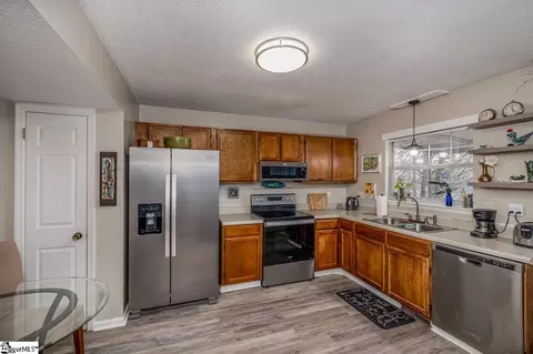 Kitchen - 109 Pendleton Ct, Easley, SC 29640 photo 2 of 3