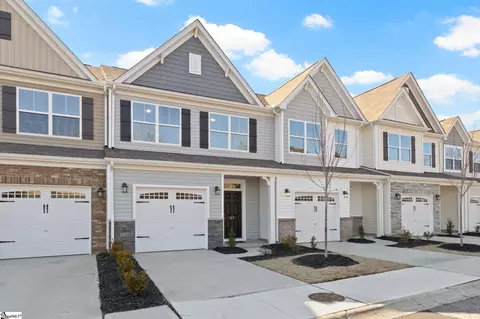 47 Fair Village Ln, Simpsonville, SC 29680