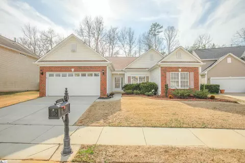 307 Stillwater Ct, Simpsonville, SC 29681