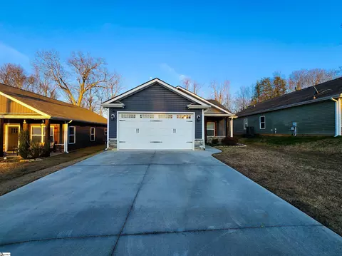 Exterior - 502 Tryon St, Greer, SC 29651 photo 2 of 9