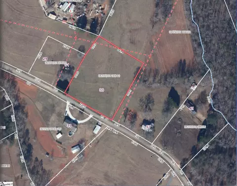 33 S Mckinney Rd, Travelers Rest, SC 29690