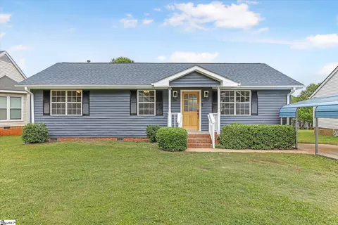 13 Chaney St, Greenville, SC 29607