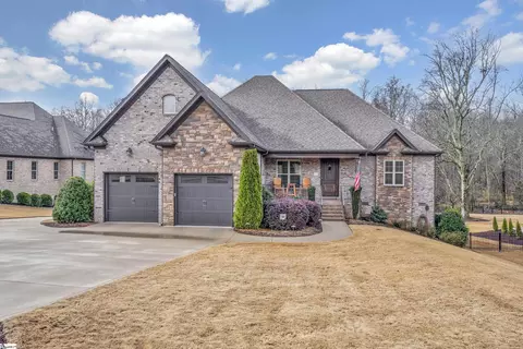 139 Stone Gate Dr, Reidville, SC 29375